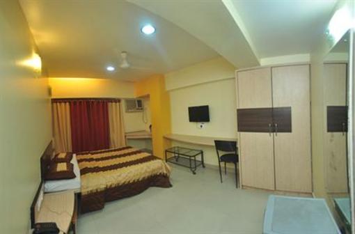 фото отеля Hotel Rajdhani Pune