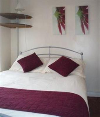 фото отеля The Railway Sleeper Guest House