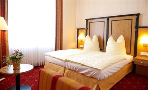 фото отеля Alte Landratsvilla Hotel Bender