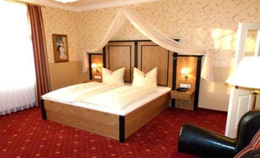 фото отеля Alte Landratsvilla Hotel Bender
