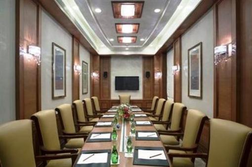 фото отеля Royal Tulip Navi Mumbai