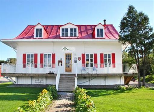 фото отеля Auberge Jeunesse de Saguenay - La Maison Price