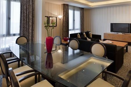 фото отеля Holiday Inn Kuwait Downtown