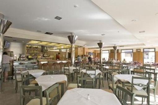фото отеля Apartamentos Loar Menorca