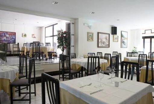 фото отеля Apartamentos Loar Menorca