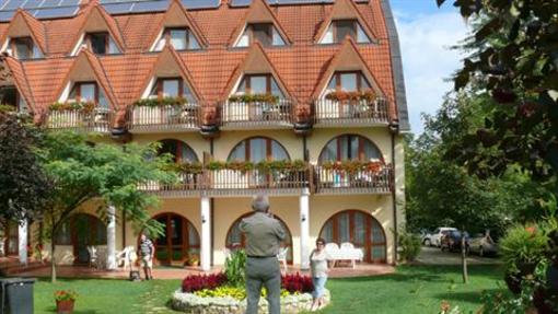 фото отеля Agnes Hotel