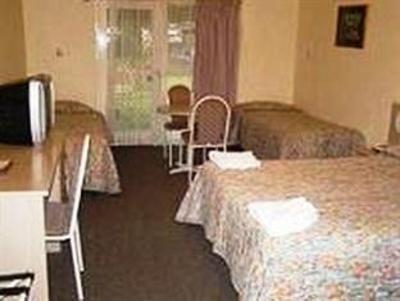фото отеля Glades Motor Inn