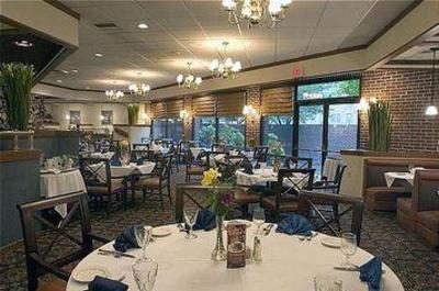 фото отеля Crowne Plaza Hotel Downtown Worcester