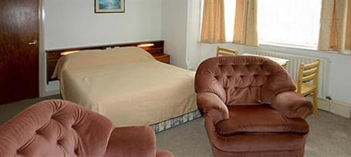 фото отеля Lyndene Holiday Apartments
