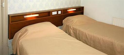 фото отеля Lyndene Holiday Apartments