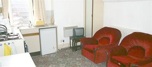 фото отеля Lyndene Holiday Apartments