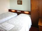 фото отеля Lyndene Holiday Apartments