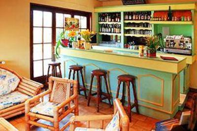 фото отеля Logis Les Charmilles