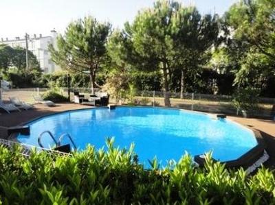 фото отеля Logis Les Charmilles