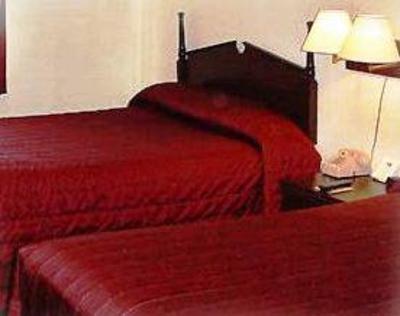 фото отеля Guesthouse Inn & Extended Stay Suites