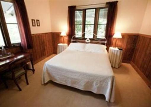 фото отеля Green Gables Bed and Breakfast