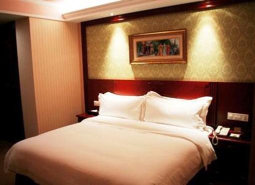 фото отеля Vienna Hotel Taicang Nanyang Plaza