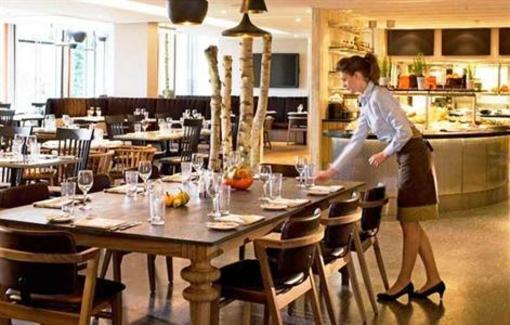 фото отеля Runnymede Hotel & Spa Egham