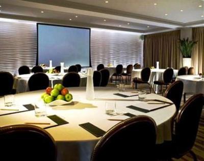 фото отеля Runnymede Hotel & Spa Egham