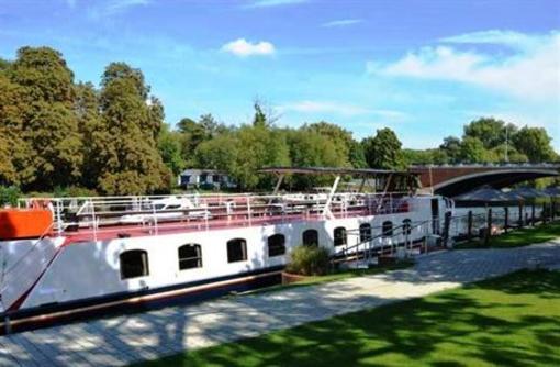 фото отеля Runnymede Hotel & Spa Egham