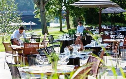 фото отеля Runnymede Hotel & Spa Egham