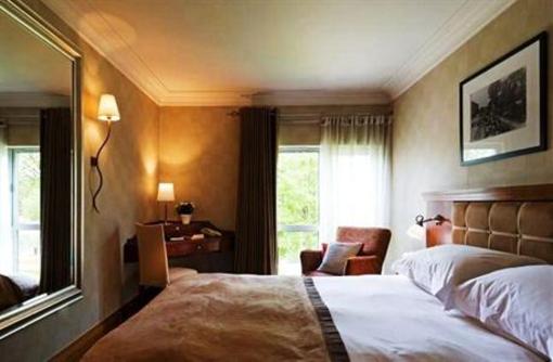фото отеля Runnymede Hotel & Spa Egham