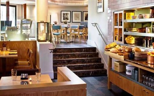 фото отеля Runnymede Hotel & Spa Egham