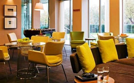 фото отеля Runnymede Hotel & Spa Egham