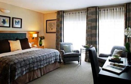 фото отеля Runnymede Hotel & Spa Egham