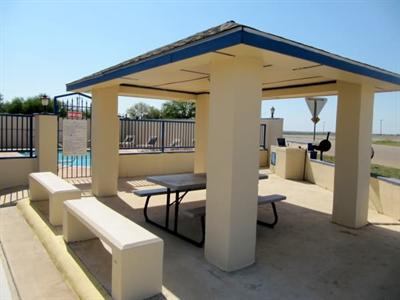 фото отеля Executive Inn Cotulla