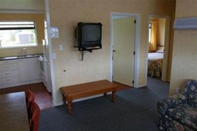 фото отеля Hokitika Holiday Park