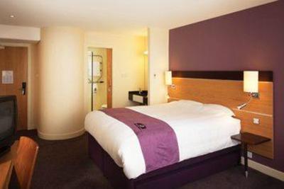 фото отеля Premier Inn Stoke (Trentham Gardens)