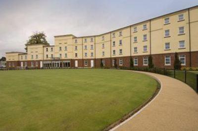 фото отеля Premier Inn Stoke (Trentham Gardens)