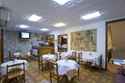 фото отеля Hostal Residencia Menurka