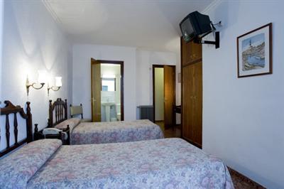 фото отеля Hostal Residencia Menurka