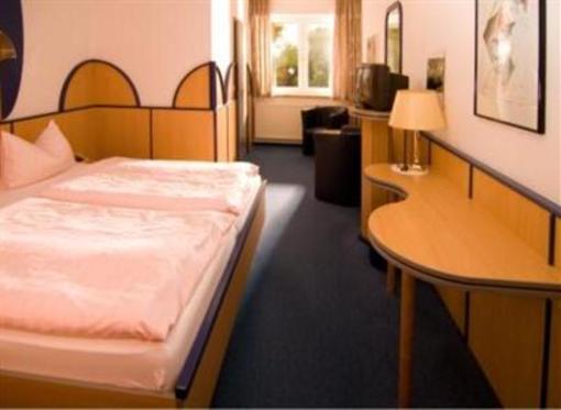 фото отеля Hotel Pellmuhle Jever