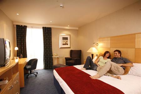 фото отеля Holiday Inn Stratford-upon-Avon