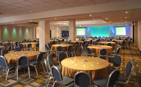 фото отеля Holiday Inn Stratford-upon-Avon
