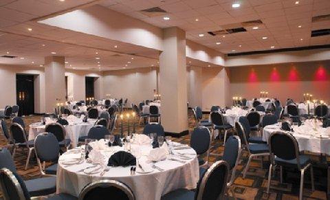 фото отеля Holiday Inn Stratford-upon-Avon