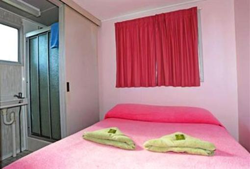 фото отеля Aukaka Caravan Park