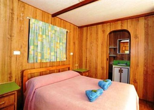 фото отеля Aukaka Caravan Park