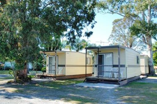 фото отеля Aukaka Caravan Park