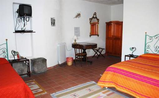 фото отеля Case Zuccaro Bed & Breakfast Trecastagni
