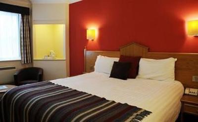 фото отеля De Vere Village Hotel Liverpool