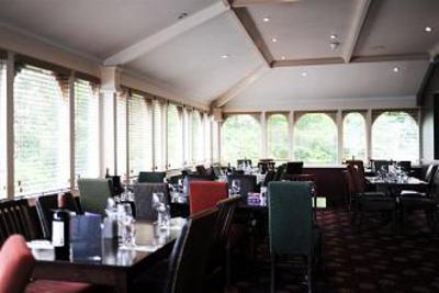 фото отеля De Vere Village Hotel Liverpool