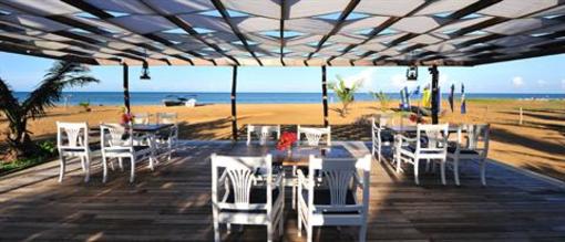 фото отеля Dolphin Beach Hotel