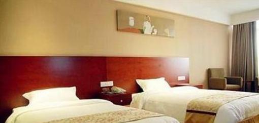фото отеля Super 8 Quanzhou Xinchezhan