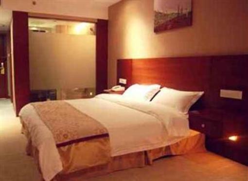 фото отеля Super 8 Quanzhou Xinchezhan