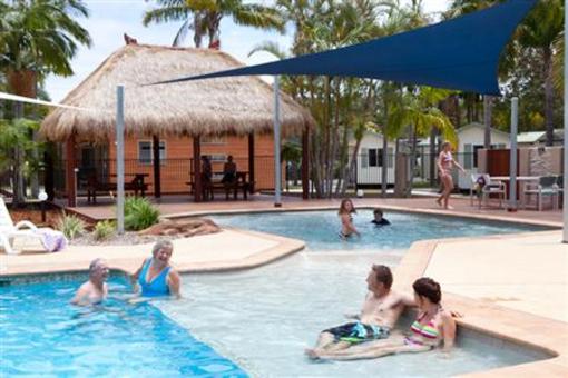 фото отеля Blue Dolphin Resort and Holiday Park