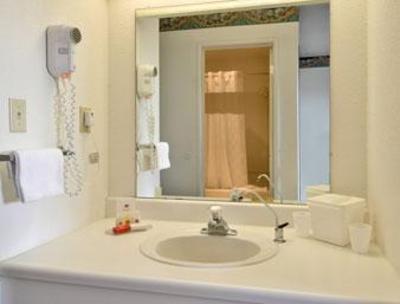 фото отеля Travelodge Salinas-John Street